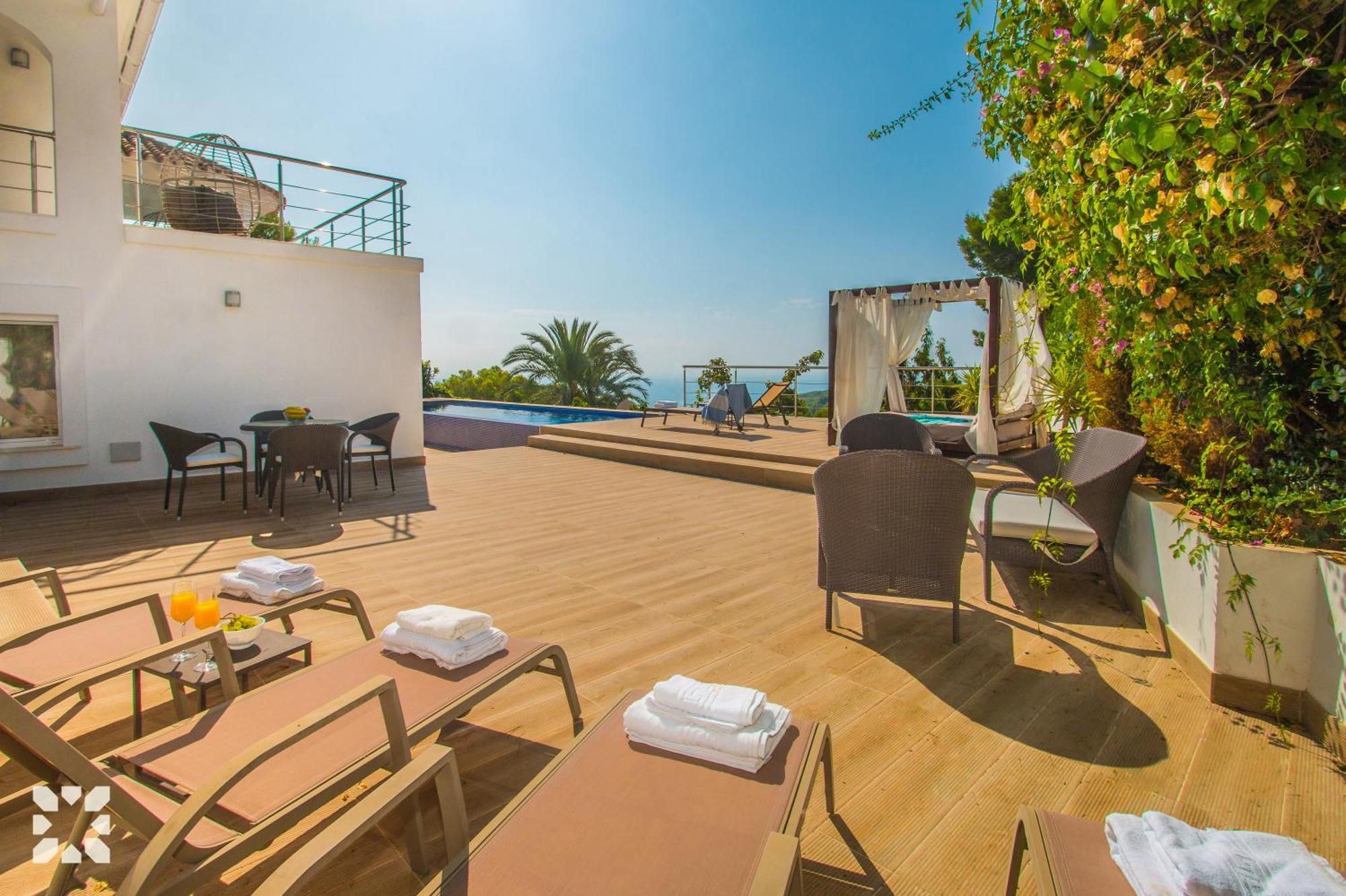 Villa La Casa Blanca By Abahana Villas بينيسا المظهر الخارجي الصورة